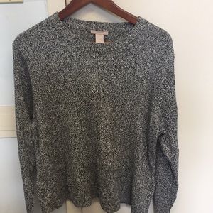 NWT beautiful lightweight knit sweater